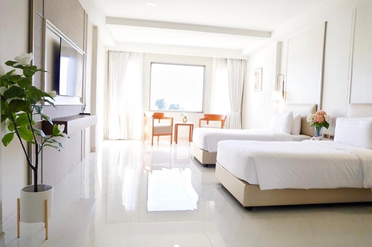 The Navy House Hotel Sattahip Εξωτερικό φωτογραφία